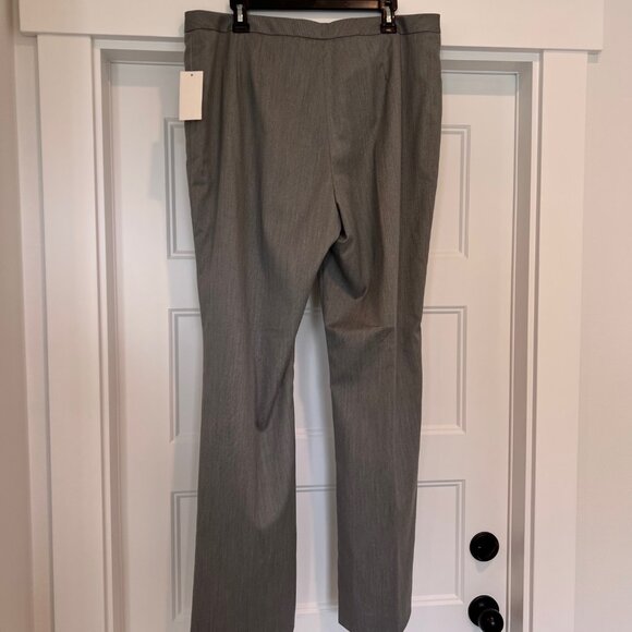Tahari Arthur S. Levine Gray 2-Piece Suit Set – Blazer & Pants, Size 16 - Picture 10 of 11